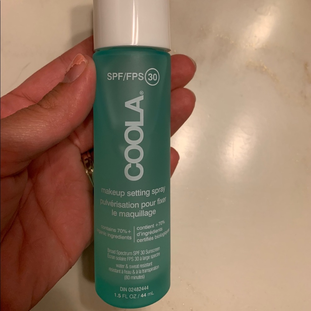 Coola makeup setting spray